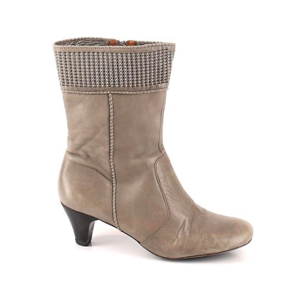 GENTLE SOULS KENNETH COLE Gray Leather Boots 7